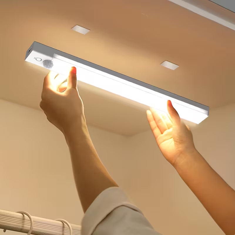 Lampada LED con sensore di movimento